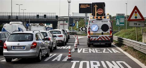 Tragedia sulla a1, schianto tra camion: Incidente stradale a Palermo: 73enne investito/ Un 51enne ...