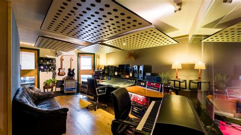 10 Best London Recording Studios In 2023