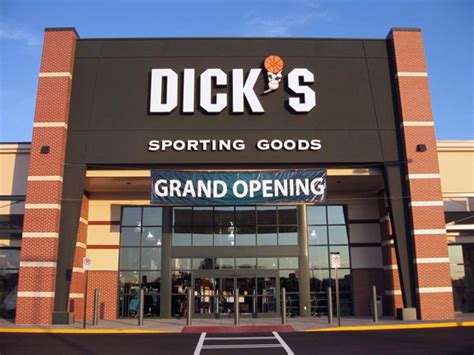 Store Front Of Dicks Sporting Goods Store In Peachtree Corners Ga