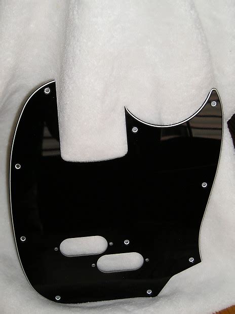 .original model and all credits go to jason mitchell:telecaster style pick guard. Fender / Squier Mustang Bass Pickguard / Black / Excellent ...