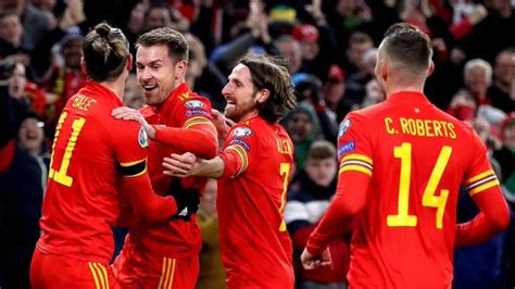 تقام بطولة كأس أمم أوروبا (euro 2020) في 12 مدينة اوروبية ٬ وتتمثل هذه المدن في كل من هام : منتخب الويلز ينتزع بطاقة التأهل إلى "يورو 2020"