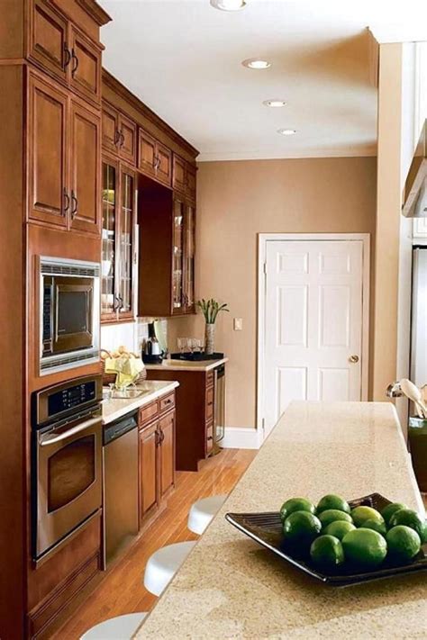 Whatever your style, these creative ideas can help you pick accent colors that will 23 of our test kitchen's best cookie recipes of all time. 20 Perfect Kitchen Wall Colors with Oak Cabinets for 2019 ...