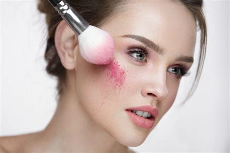 5 Tutorials To Teach You How To Apply Makeup Like A Pro