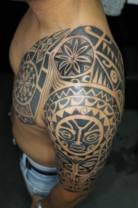 Tatuajes pequeños en el hombro tattoos maories étnicos en los hombros los tatuajes pequeños en el hombro son muy típicos al ser una zona poco sensible que se. TATUAJES MAORIES SIGNIFICADO Y 9 TEMAS | bsuf | Pinterest