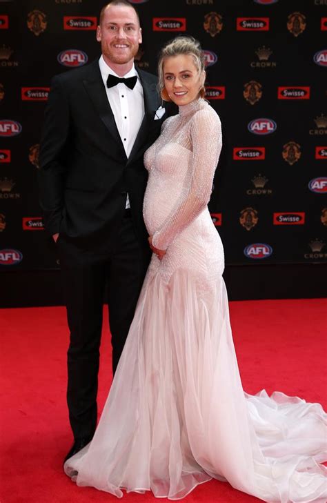 Brownlow Medal Red Carpet 2017 Wags Show Off Their Baby Bumps As New