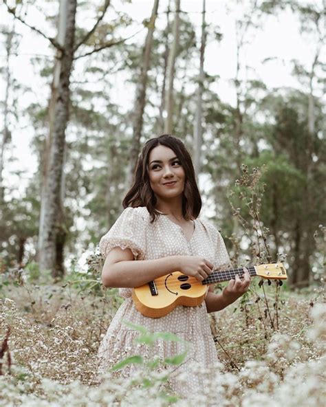 Ersya aurelia sedang menjadi pusat perhatian karena ikut ambil bagian di sinetron terbaru sctv berjudul dia bukan manusia. Biodata Ersya Aurelia Terlengkap, Agama, Awal Karier dan ...