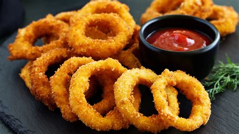 The Fast Food Chain With The Worst Onion Rings Might Surprise You