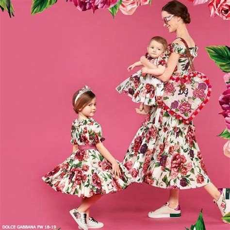 Dolce And Gabbana Girls Mini Me Pink Roseto Floral Print Dress