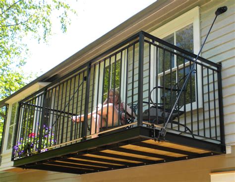 Металлический балкон в частном доме фото