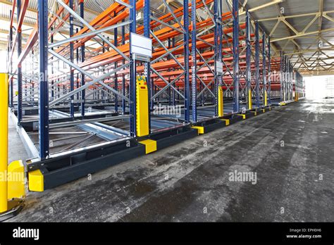 Racking Hi Res Stock Photography And Images Alamy