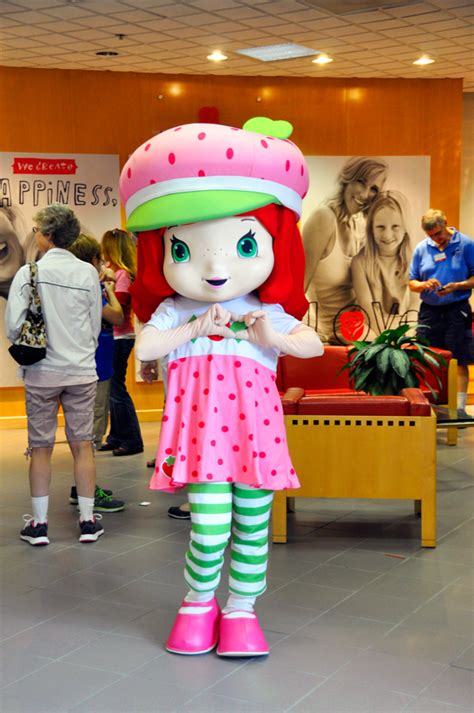 Strawberry shortcake is an american animated series produced by dic entertainment. 11th Annual Strawberry Shortcake Convention Announces New ...