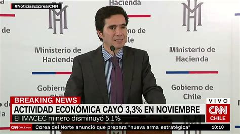 Con mascarilla y leyendo el diario, el ministro de hacienda, ignacio briones, fue fotografiado mientras se trasladaba a su trabajo usando. Ministro Ignacio Briones comenta los resultados del Imacec ...