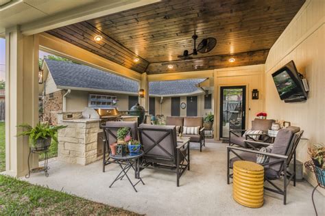 An outdoor kitchen is an excellent way to equip your backyard for entertaining and feeding hungry friends and family. Patio Cover and Outdoor Kitchen in Grand Prairie - Texas ...