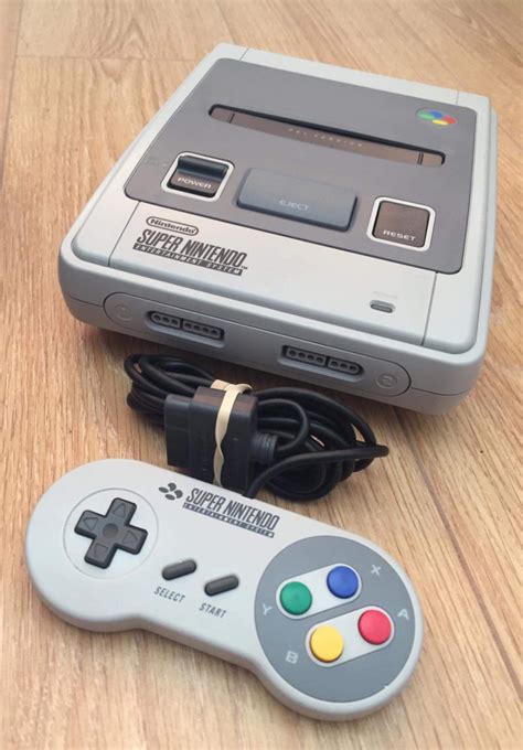 The included nes classic controller can also be used with nes virtual console games on your wii™ or wii u™ console by connecting it to a wii remote™ controller. Super Nintendo Console - SNES - Rewind Retro Gaming