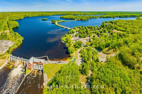 Croton Dam And Pond Aerial Photo From South — Aerial Landscape Real