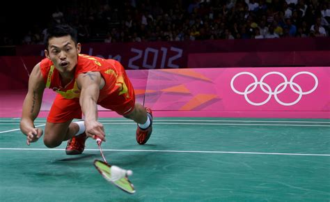 Lin Dan Beats Lee Chong Wei In Mens Olympic Badminton Final The New