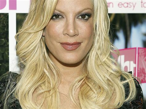 Follow tori on instagram instagram did not return a 200. Tori Spelling: Jetzt muss sie ihre Klamotten verkaufen ...