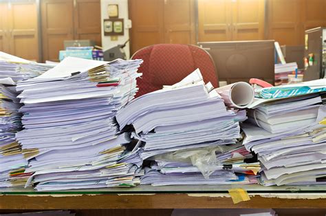 The Lawyer With A Messy Desk Law Practice Tips