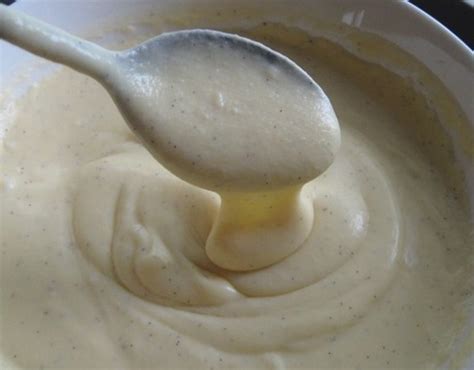 Wij hebben een overheerlijk satesaus recept het is vooral belangrijk om de saus even te proeven. Vanilla Custard Sauce Recipe - Dessert.Food.com