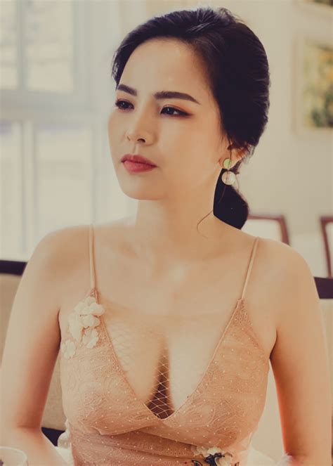 Rất Hay Ngực Khủng Của Showbiz Việt Top 10 Mỹ Nhân Sở Hữu Bầu Ngực To Nhất