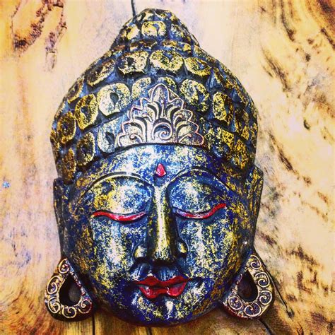 Due to the coronavirus outbreak, flying was a bit sketchy but lucky for me not. Small Wood Buddha Mask | Bali, Bali indonesie