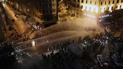 WATCH Gunfire Tear Gas As Police Fight Beirut Protesters Breaking911