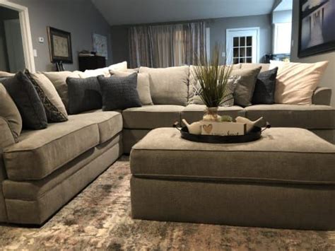 Broyhill Naples Living Room Collection Information Online