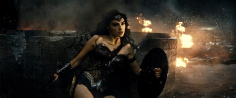 ‘keeping Up With The Joneses Gal Gadot Reveals What Makes Her Sick