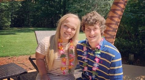 7 Little Johnstons Elizabeth And Brice Celebrate Love Ahead Of