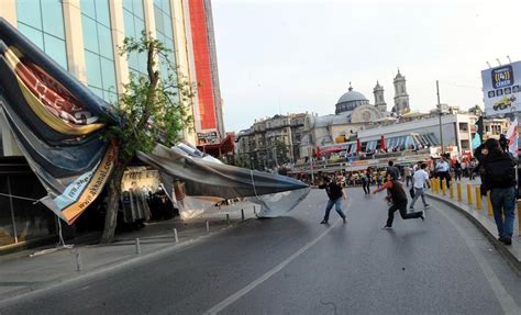 Voa türkçe'ye konuyu değerlendiren lokumcu, ''biz öncelikle böyle bir şey beklemiyorduk. Metin Lokumcu protestoları | NTV