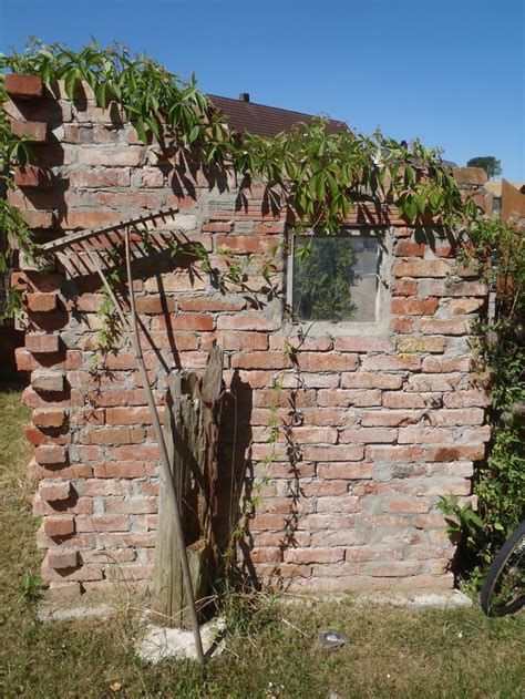 Weitere ideen zu gartenmauern, steinmauer garten, ruinenmauer. Steinmauer garten, Gartenmauern, Ruinenmauer
