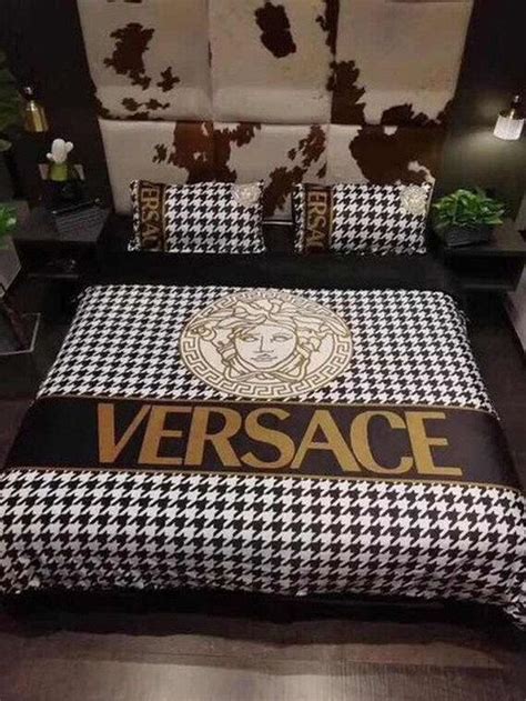 Check out the bath sets collection by versace home and buy your favorite towels, slippers and bath rugs on the official online store. Versace Medusa Logo Custom 3D Customized Bedding Sets ...