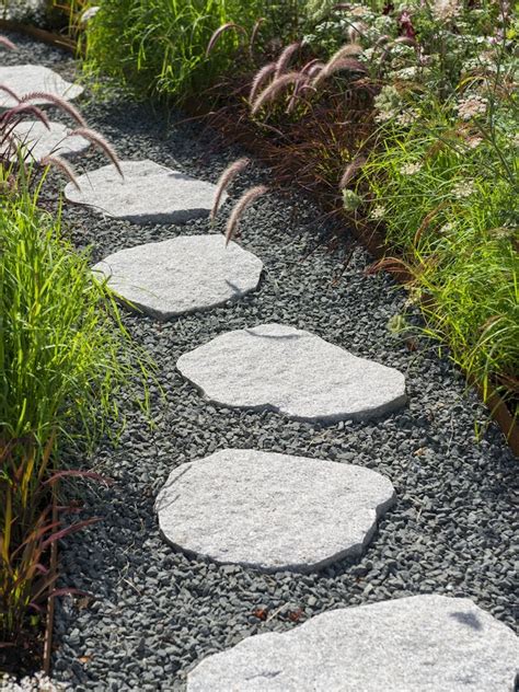 Walkway Ideas 15 Ideas For Your Home And Garden Paths Bob Vila