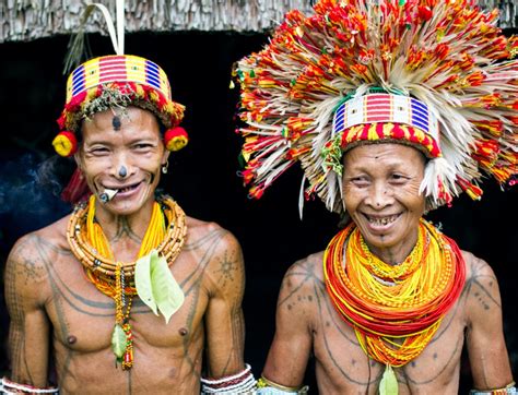 5 Suku Pedalaman Asli Indonesia Yang Wajib Anda Ketahui Kendhil Riset