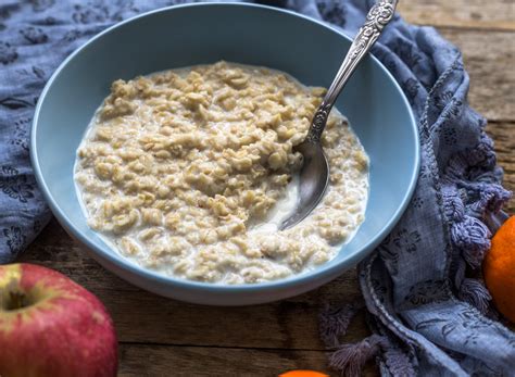6 Oatmeal Mistakes Making You Fat — Eat This Not That