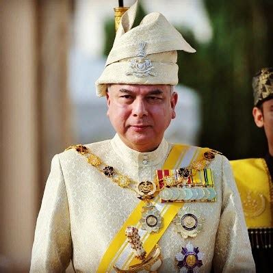 The late king of perak first laid eyes on the love of his life at the famous. TERKINI Sultan Nazrin Diputuskan Untuk Memangku Jawatan ...