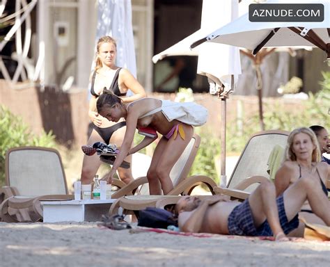 Amelia Windsor Topless While Reading A Book And Sunbathing During Her Downtime Aznude