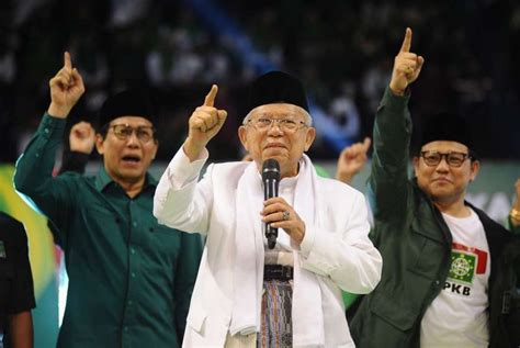 Ma'ruf amin (born 11 march 1943) is an indonesian politician, islamic cleric and lecturer who is the 13th and current vice president of indonesia. KH Maruf Amin: Usia 93 Tahun Mahathir Mohammad Jadi PM ...