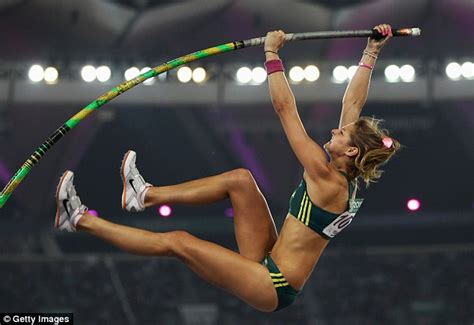 Champion Pole Vaulter Amanda Bisk Strips Naked And Is Painted In Glittery Gold Daily Mail Online