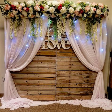 Vintage wedding decoration backdrop!! | Decoração de casamento simples