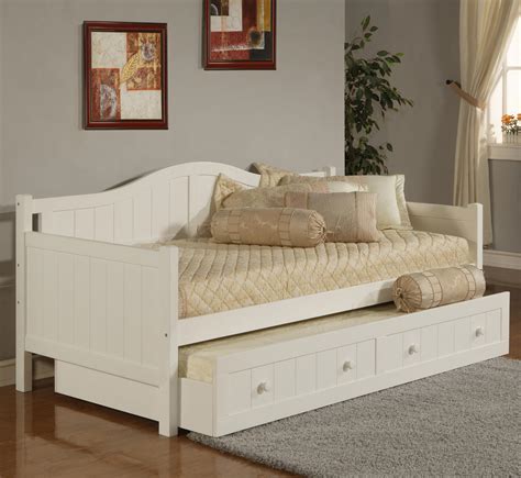 Hillsdale Daybeds Twin Staci Daybed With Trundle Johnny Janosik Daybeds
