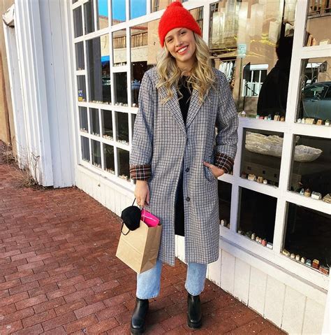 Gracie Dzienny Outfits Style And Looks K4 Fashion