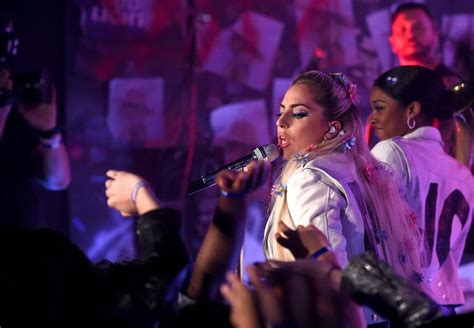Lady Gagas ‘joanne Opens At No 1 The New York Times