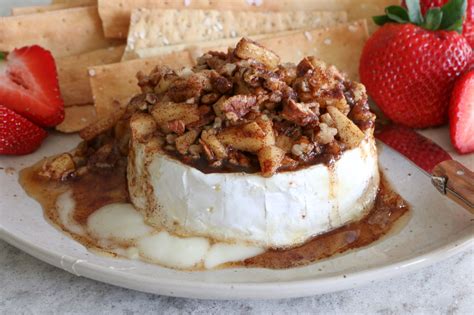 Baked Brie With Apples Cinnamon And Honey Hip Foodie Mom