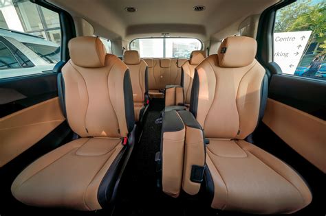 Video Kia Carnival 11 Seater MPV Full In Depth Review AutoBuzz My