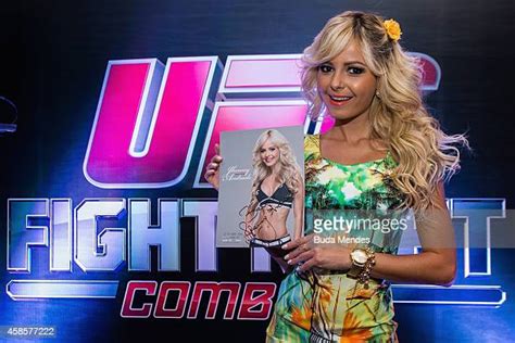 Ufc Octagon Girls Jhenny Andrade Foto E Immagini Stock Getty Images