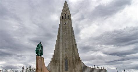 Exciting 35 Hour Cultural Walking Tour Of Reykjavik With Private Club