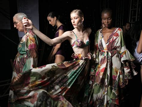 Drag O Fashion Impressiona A Imprensa Internacional Em Sua Edi O Apex Brasil
