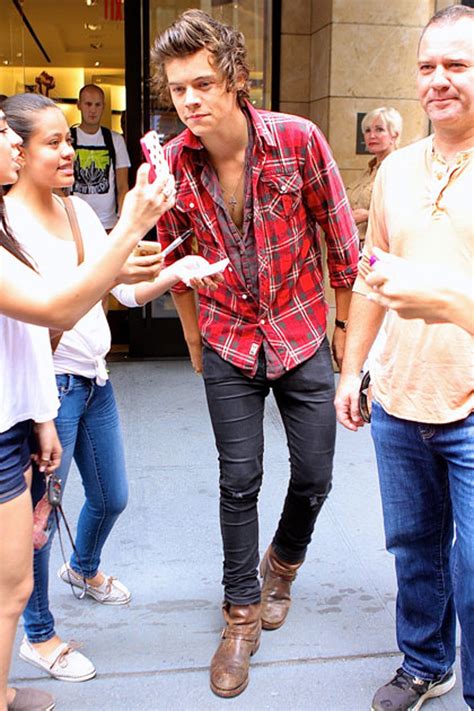 The pop star turned actor was subjected to a heart rate. Harry Styles's Boots — One Direction Saint Laurent Chelsea ...