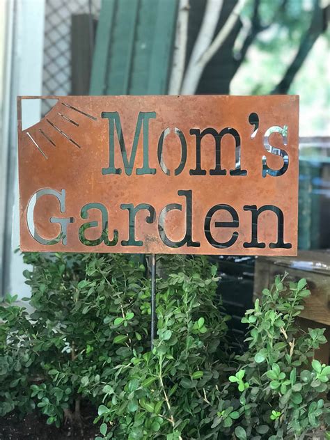 30 Best Garden Sign Ideas And Designs For 2020
